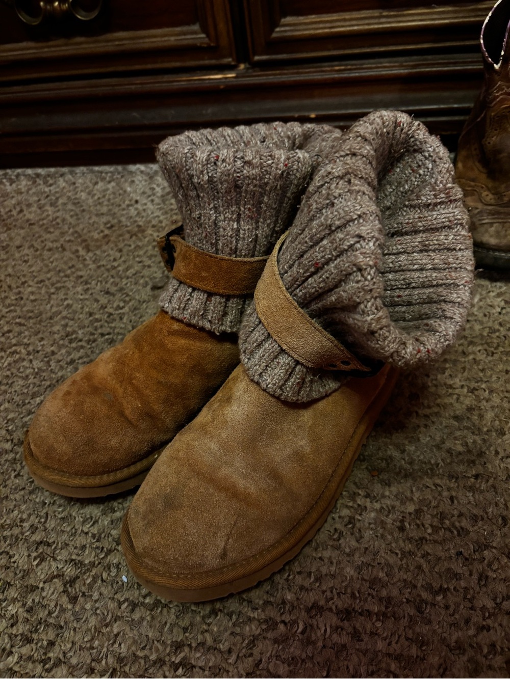 UGG Chestnut Brown Suede Ankle Booties with Knit Cuffs